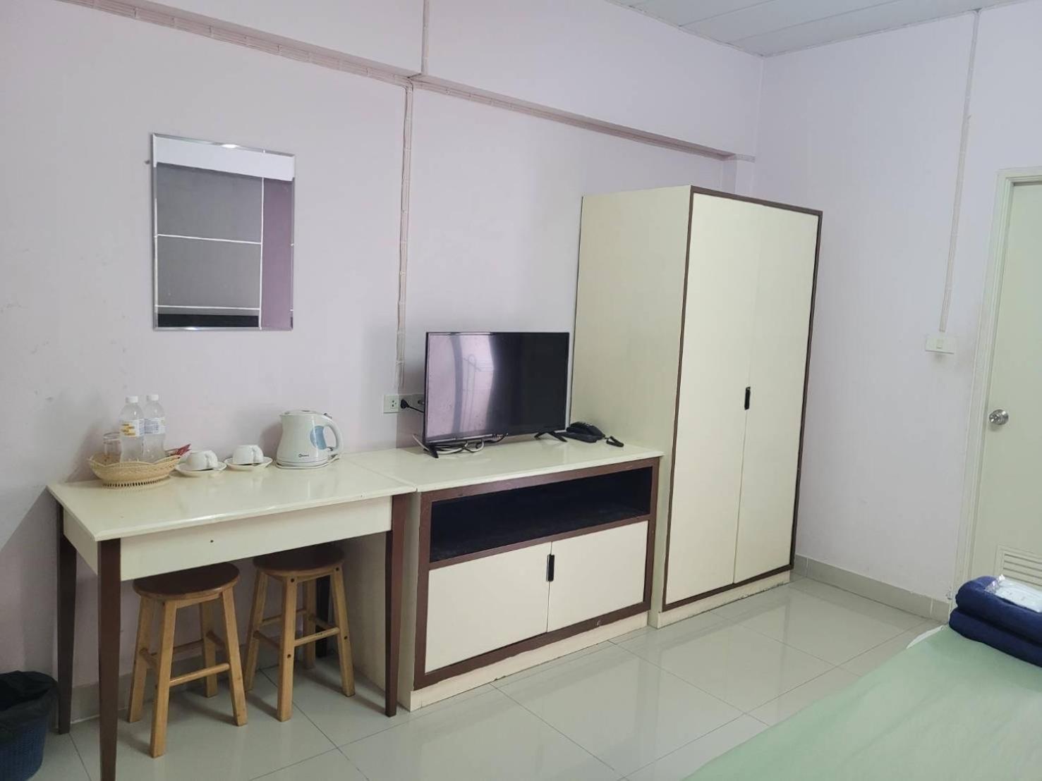 Ladapan Mansion Appartement Nonthaburi Buitenkant foto